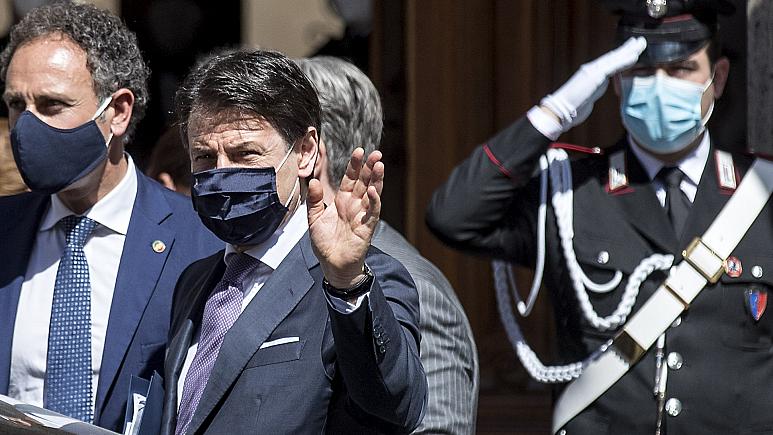Photo of Coronavirus: Italy prosecutors question PM Giuseppe Conte over lockdown ‘delay’