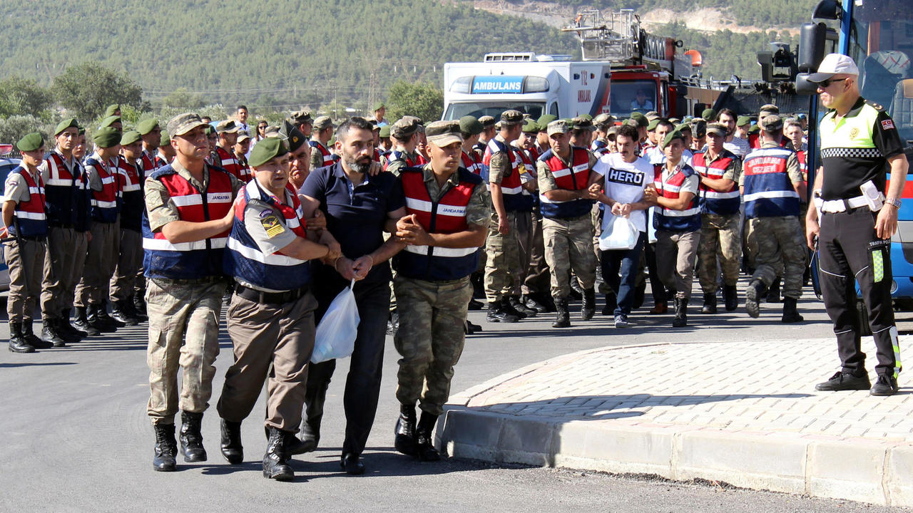 Photo of Turkish court sentences 121 people to life in failed coup trial