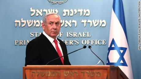 Photo of Restaurateurs serve Netanyahu a ‘final meal’ as chaos mounts over Israel’s coronavirus restrictions