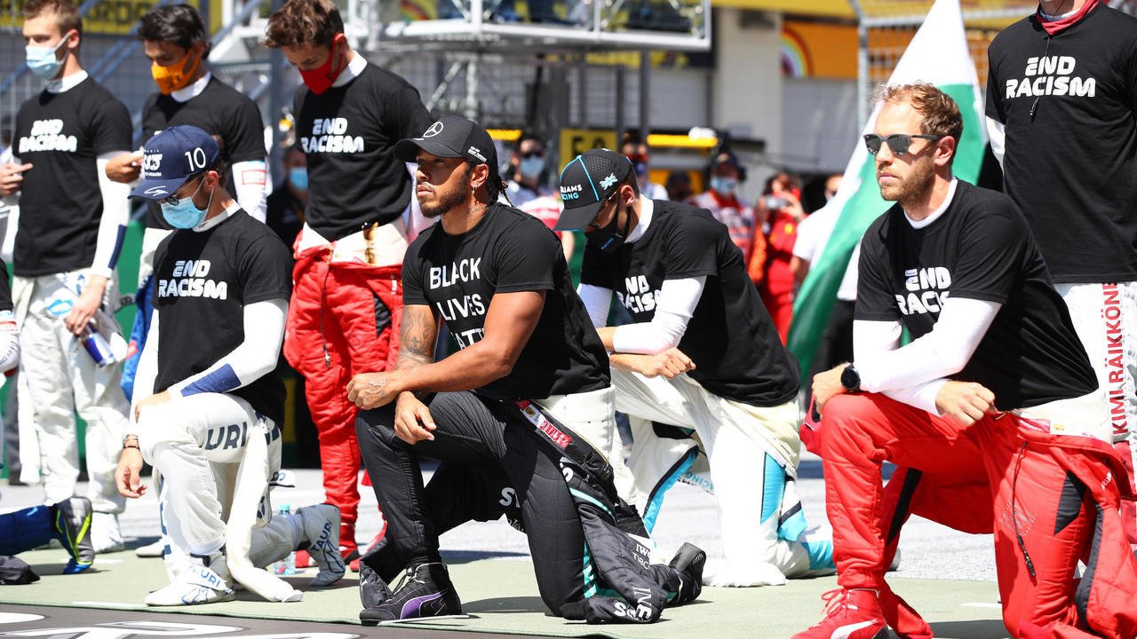 Photo of Formula One drivers all wear End Racism T-shirts at season-opening Austrian Grand Prix