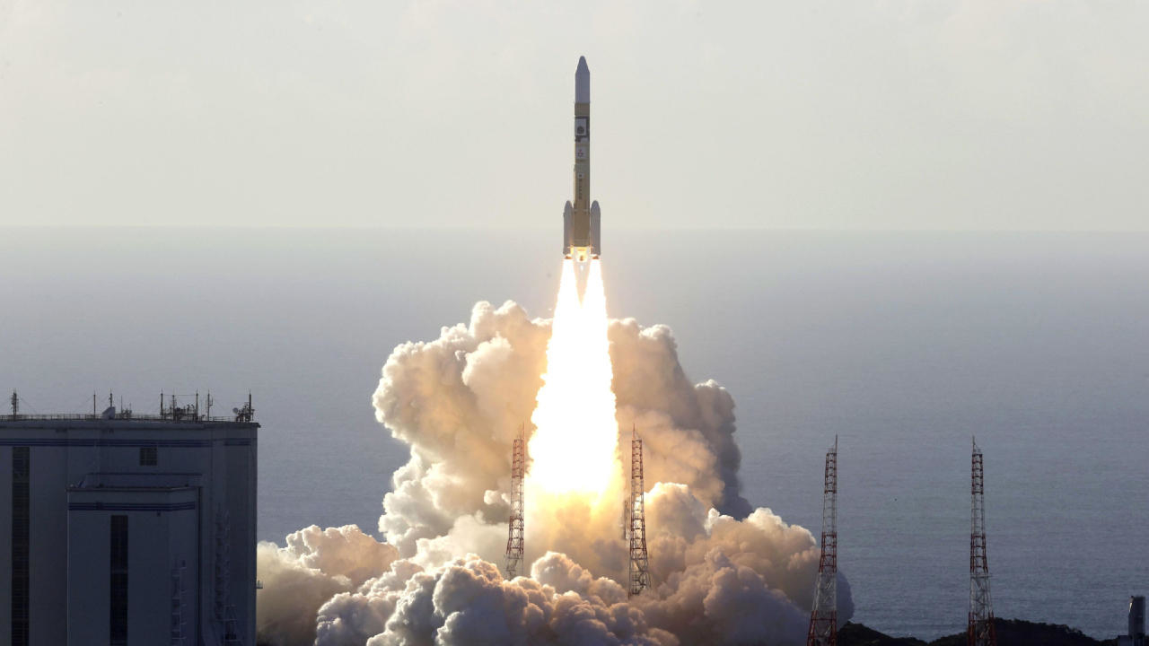 Photo of United Arab Emirates launches historic Mars space mission from Japan