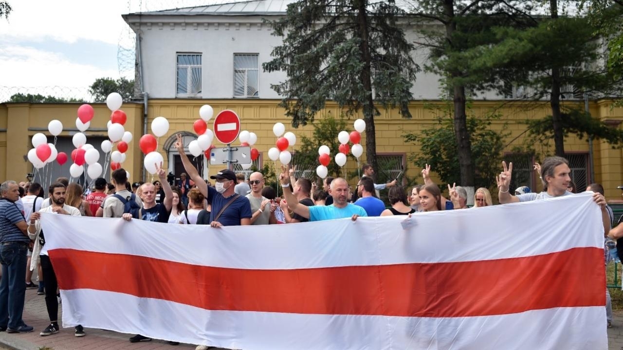 Photo of Demonstrations held outside prison in Belarus where husband of opposition leader is held