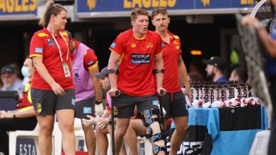 Photo of Matt Rowell injured in Gold Coast Suns’ 25-point loss to West Coast Eagles